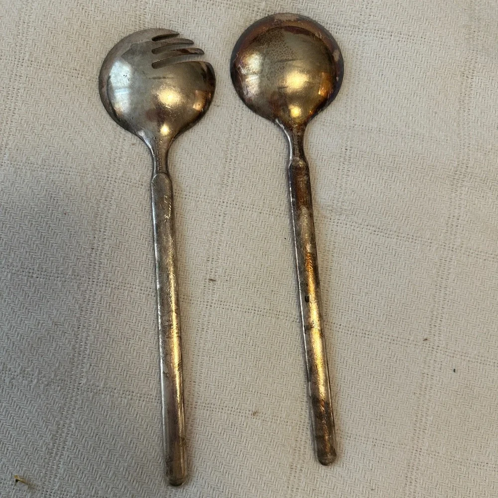 Vintage Modern silver plated zinc salad tongs, by A.E.P. Zinc Italy